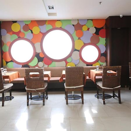 Hotel Santika Pontianak Ngoại thất bức ảnh