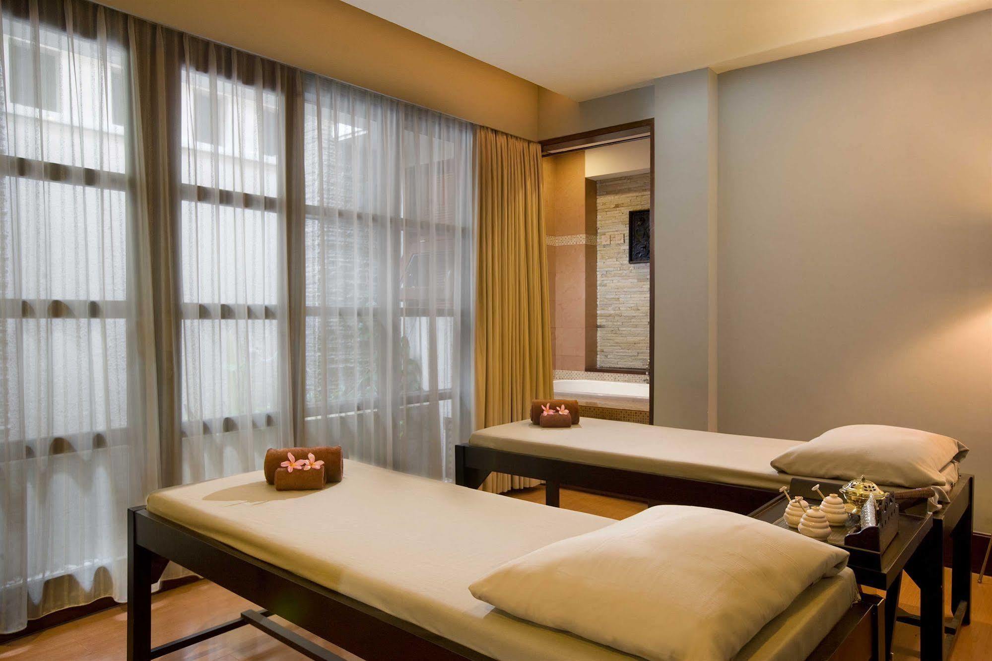 Hotel Santika Pontianak Ngoại thất bức ảnh