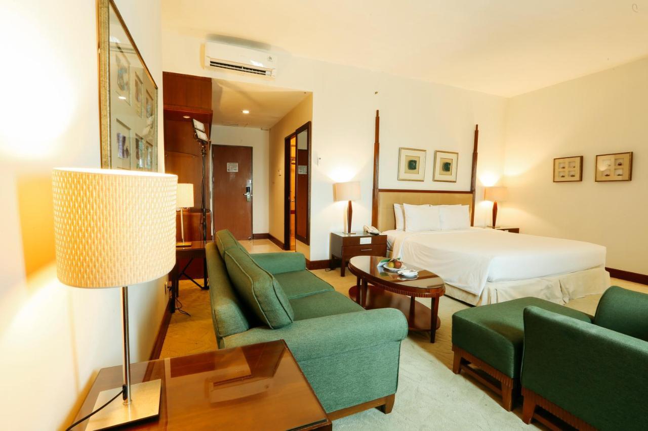 Hotel Santika Pontianak Ngoại thất bức ảnh